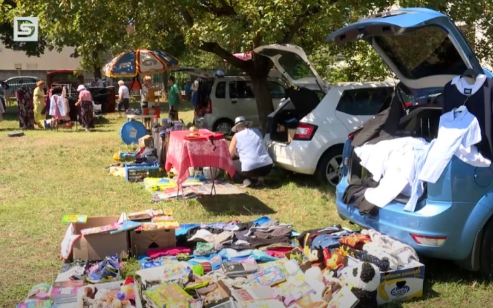 DSTV: árusportrék a sokadalomból