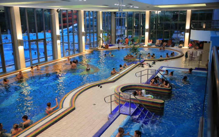 A vállalhatatlan költségek miatt bezár az élményfürdő