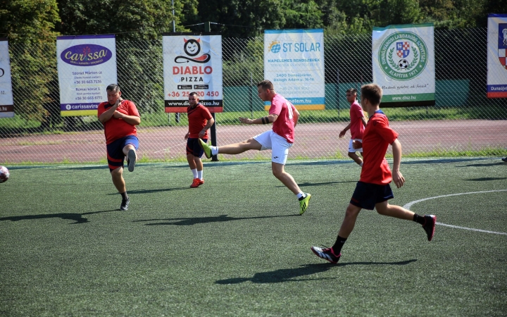 Szoros csata az első győzelemért