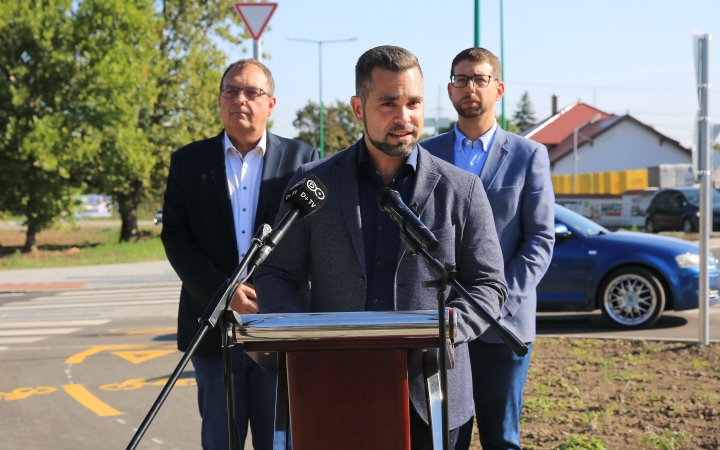 Milliárdos fejlesztés - átadták a Kandó Kálmán téri beruházást