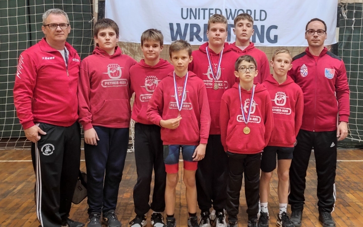 Minden éremből jutott