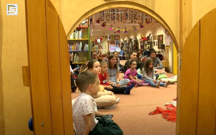 DSTV: mesés foglalkozás a gyermekkönyvtárban