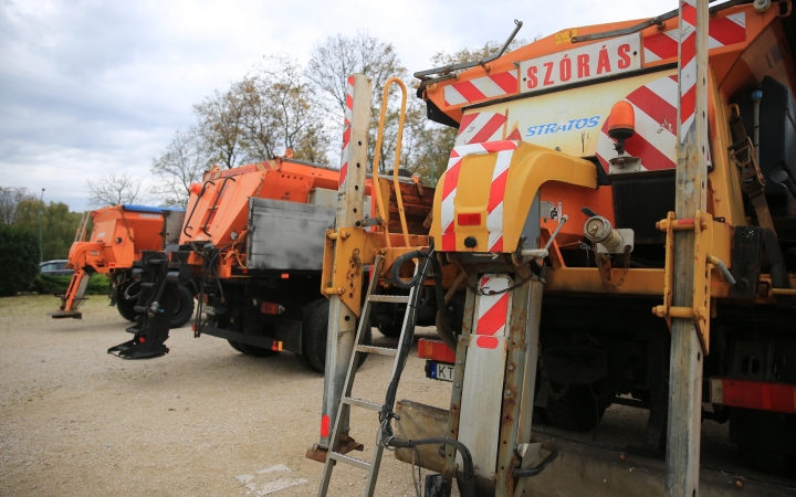 Üzembiztos a géppark, idén támadhat a tél, ha úgy alakul