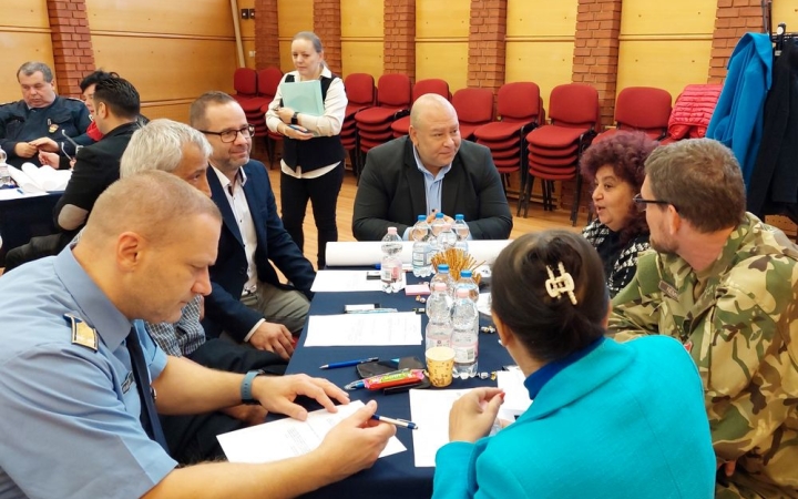 Roma Police Café a kapitányságon