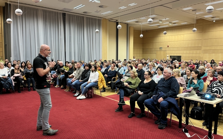 Ismét rengetegen voltak kíváncsiak a Dunaújvárosi Estek vendégére