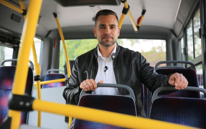 Az éves bérlettel 35-40 millió forint maradt a dunaújvárosi családoknál