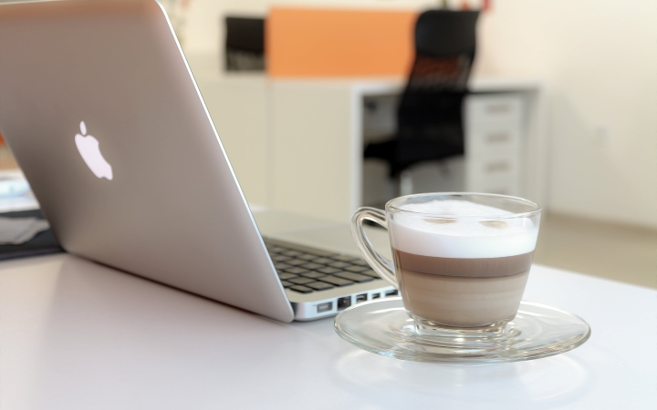 Hogyan találjunk munkaerőt a neten?