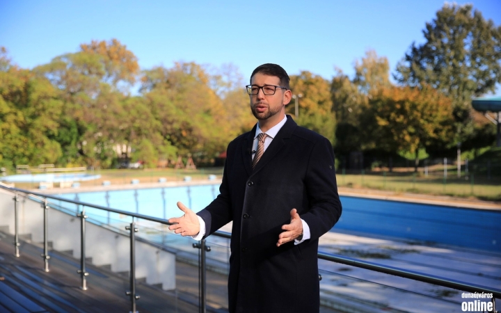 Megújulhat a vasútállomás, valamint az uszoda külső medencéje