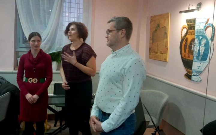 Új tárlattal és sütibemutatóval ünnepeltek