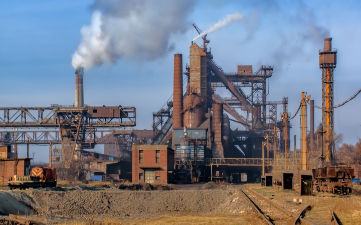 Portfolio: "csak vegetál a megmentett a dunaújvárosi vasmű"