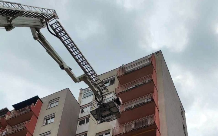 Bréking: lánglovagok bevetése az Alkotás utcában (FRISSÍTVE!)