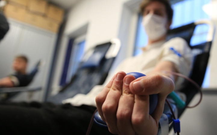 Vért adni középiskolásként is nagyon menő!