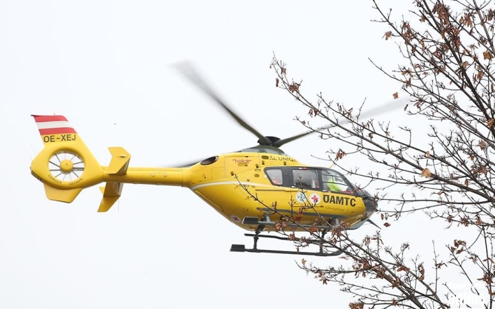 Súlyos baleset a vasműben, mentőhelikopteres bevetéssel