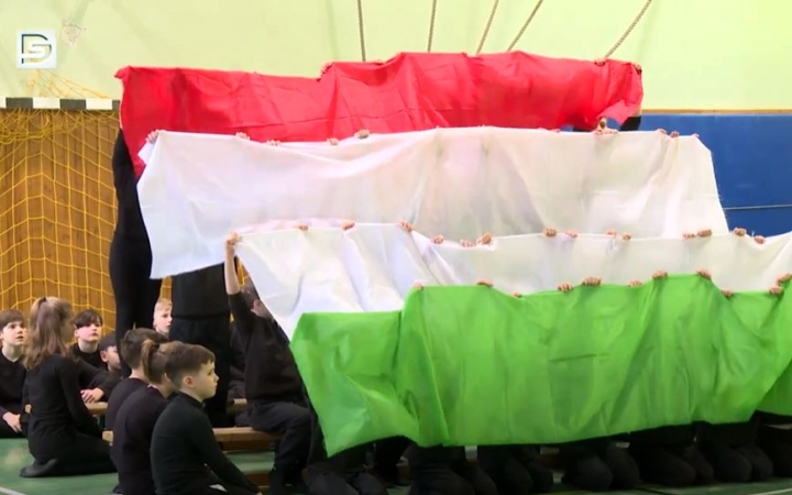 DSTV: rendhagyó megemlékezés a Vasváriban