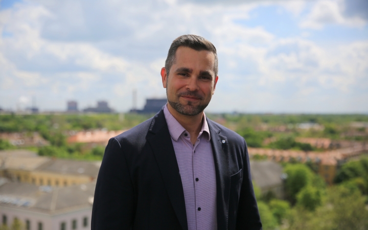 Jelentős önkormányzati segítség Dunaújváros nyugdíjasainak