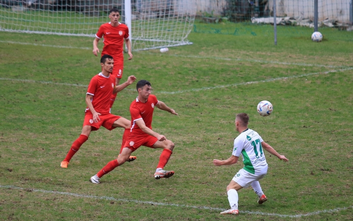 Az éllovashoz látogat a DFC