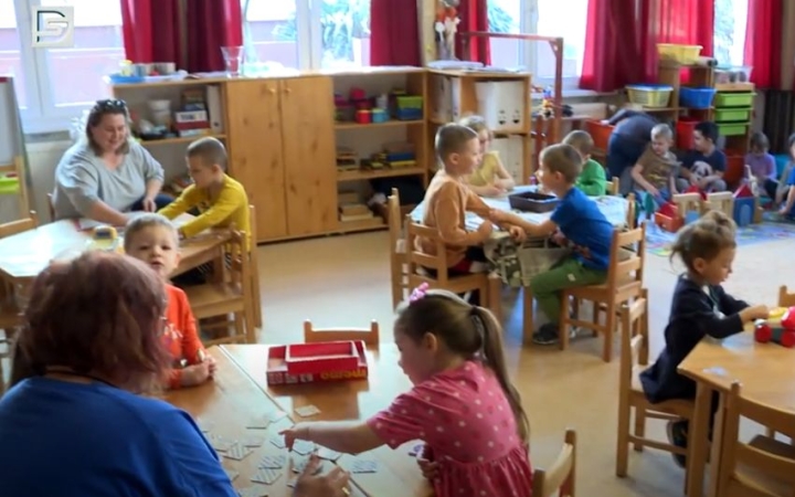 DSTV: az ovisok ruhatára