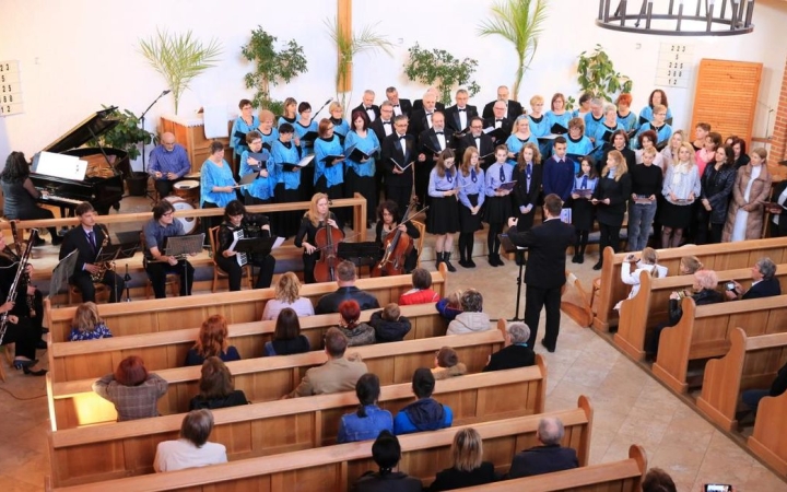 Jótékonysági pedagóguskoncert – pénteken újra a gyermekosztály javára