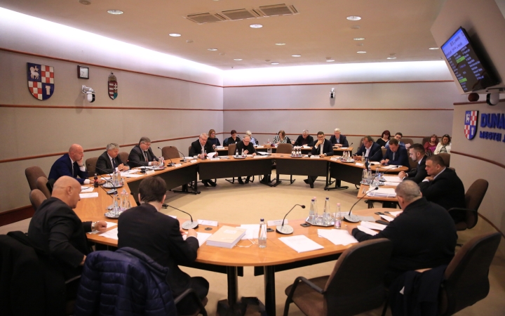 Eldöntötték, számos fejlesztéshez biztosít fedezetet a közgyűlés