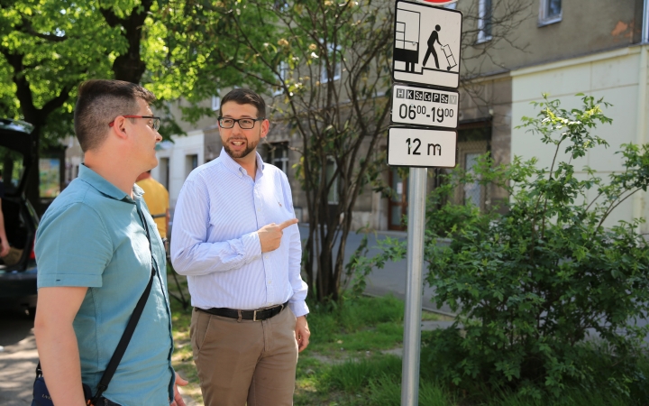 Módosítják, részben korlátozzák is a parkolást a Munkácsy utcában