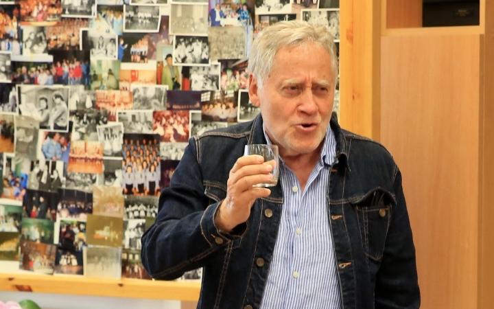 "Örökdiák" a Móriczban, fiatal művészek a Jakóban 