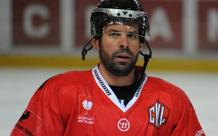 Szélig Viktor szögre akasztotta a korit