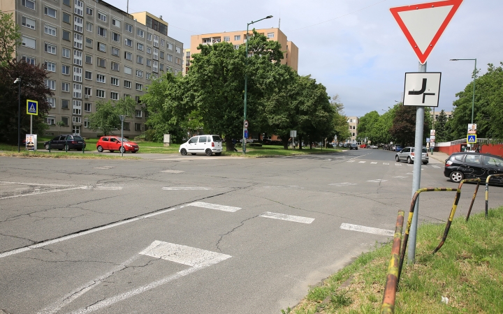 Körforgalom lesz a Római körút és a Pince sor kereszteződésében