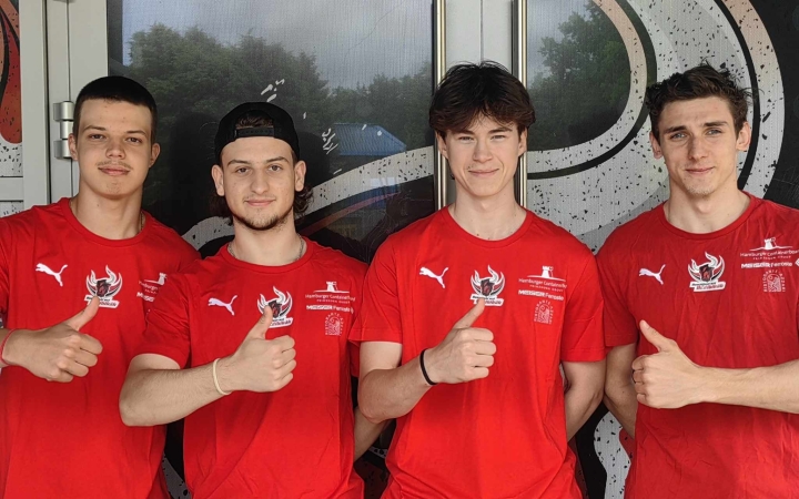 Ifjú hosszabbítók az Acélbikáknál