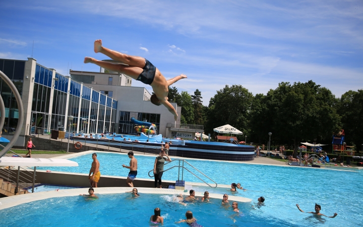 Újra az élményfürdőben lesz a nyári napközis tábor bázisa