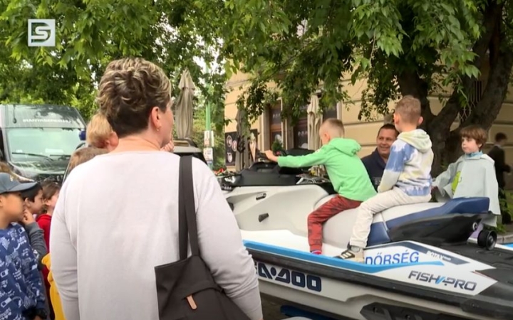 DSTV: rendvédelmi seregszemle a Kultik Mozinál