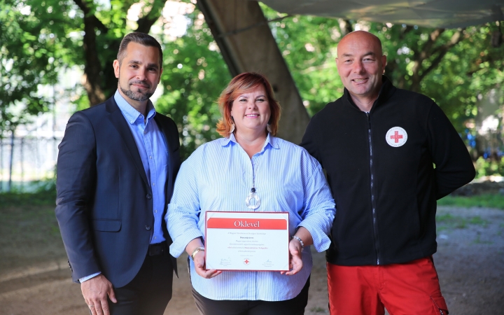 Sokat segít sokaknak, Humanitárius település címet nyert Dunaújváros