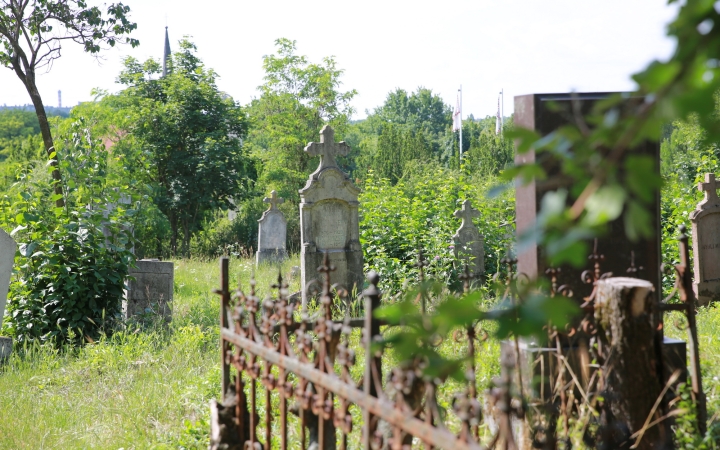 Szóróparcellát is terveznek, de a legfontosabb: megmenteni a Kistemetőt 