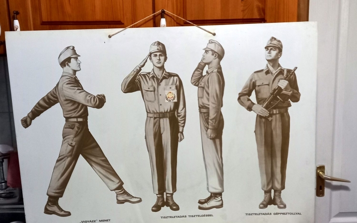 Katonák a katedrán: osztály, vigyázzmenet!?