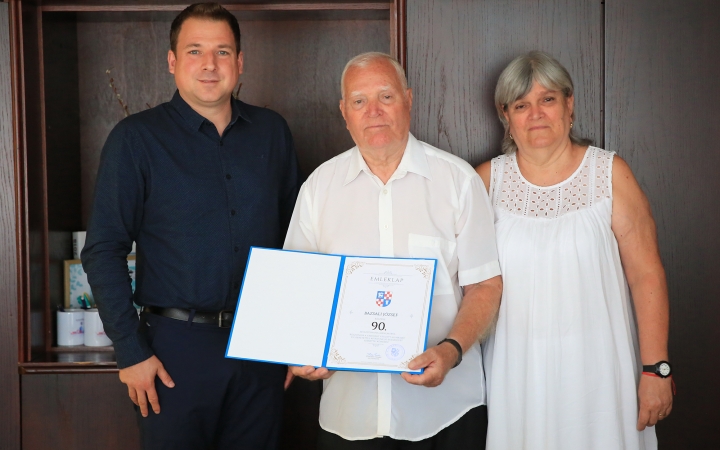 Ketten ünnepelték a 90. születésnapjukat