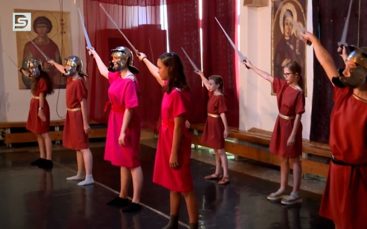 DSTV: a névadó misztériuma