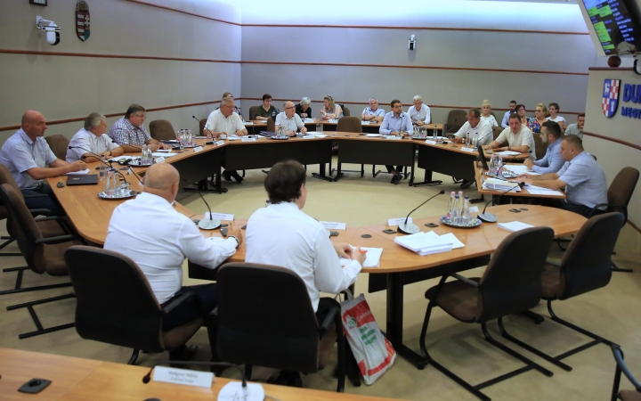 A nyári ülésszünet előtti közgyűlés komolyabb vita nélkül zajlott le