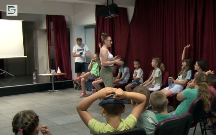 DSTV: álomvilágban a táborlakók