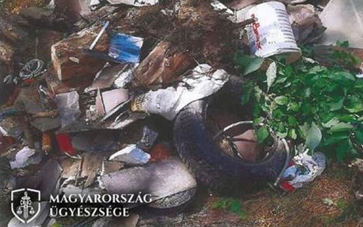 Veszélyes hulladékot helyezett el egy nő egy ingatlanon
