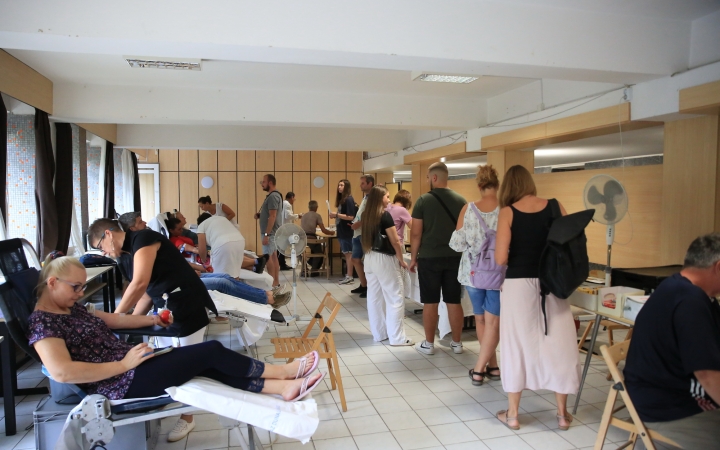 Csúcsrajáratás után is sűrű a véradási terv