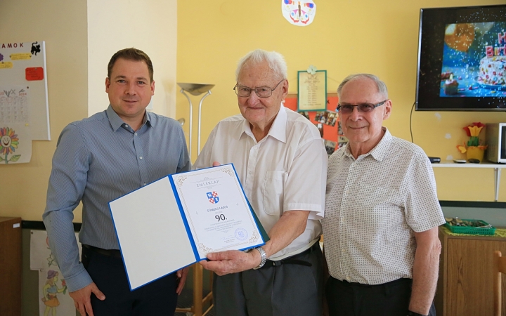 90 éves lett Sümegi Lajos bácsi