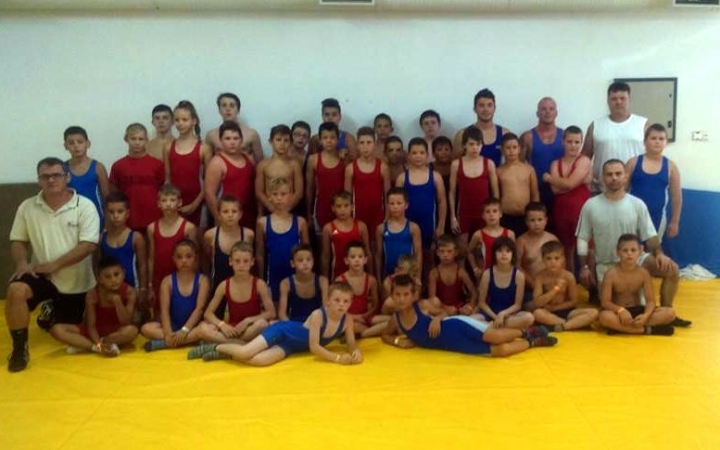 Birkózás: edzőtábor az utánpótlásnak