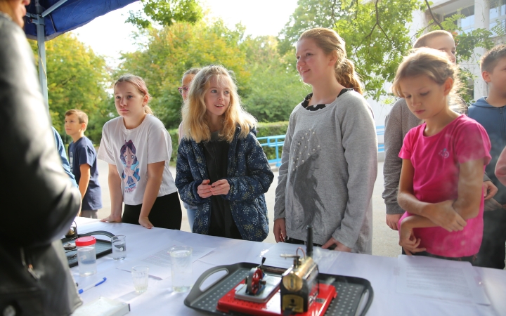 Edukáció és széles programkínálat csalogatott az autómentes napon (galériával)