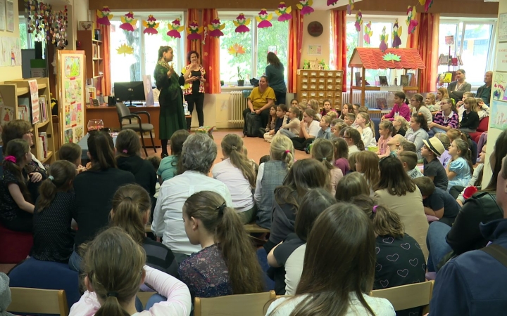 Változatos programsorozat csalogatta a betű barátait a József Attila Könyvtárba