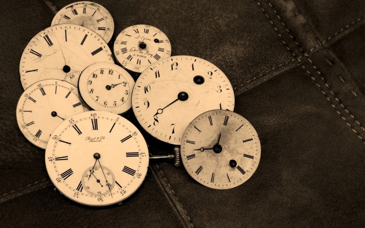 Ismét téli időszámítás vasárnap hajnaltól – egy óra plusz, álomszuszékok!