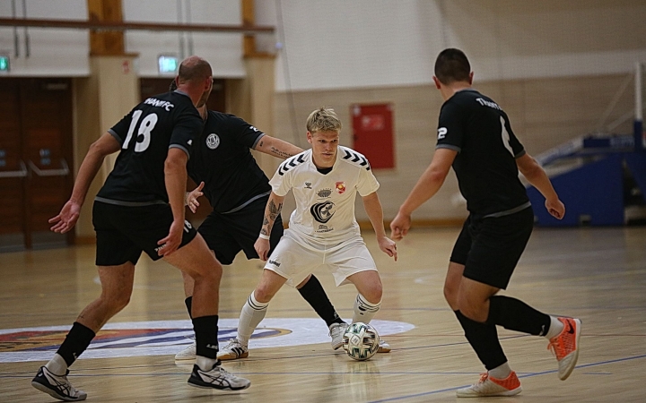 Nehéz csata előtt a futsalosok