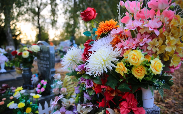 Halottak napjára hangol a piaci kínálat