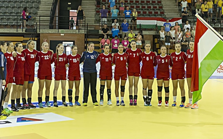 Kézilabda: négy között a juniorok