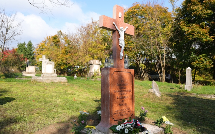 Újraszentelték a Kistemető felújított keresztjét