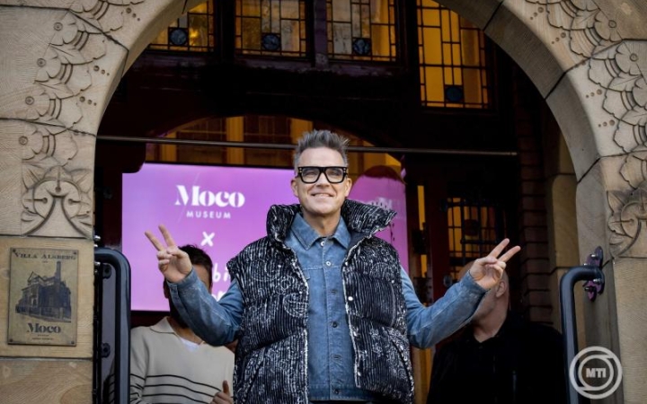 Robbie Williams visszatér Budapestre