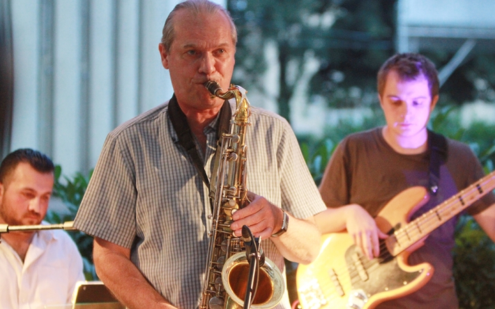 Jazz a teraszon - Aki már 40 éve fújja a szaxofont